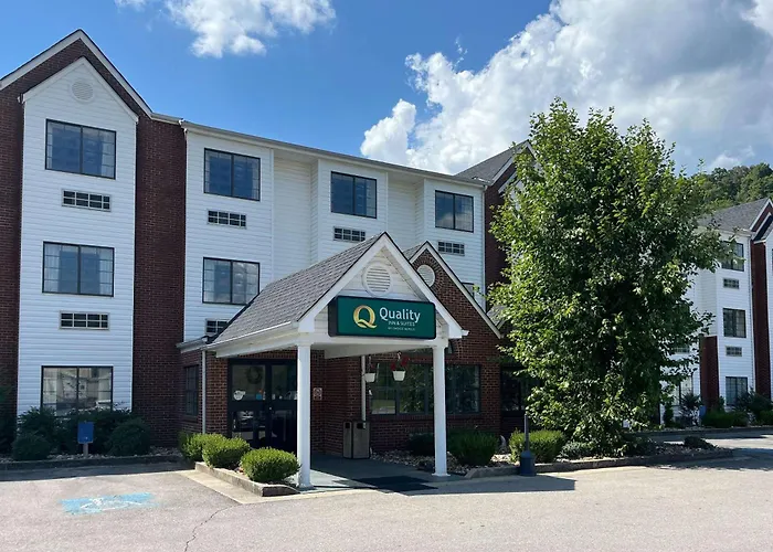 Quality Inn & Suites Prestonsburg Next To Mountain Arts Center