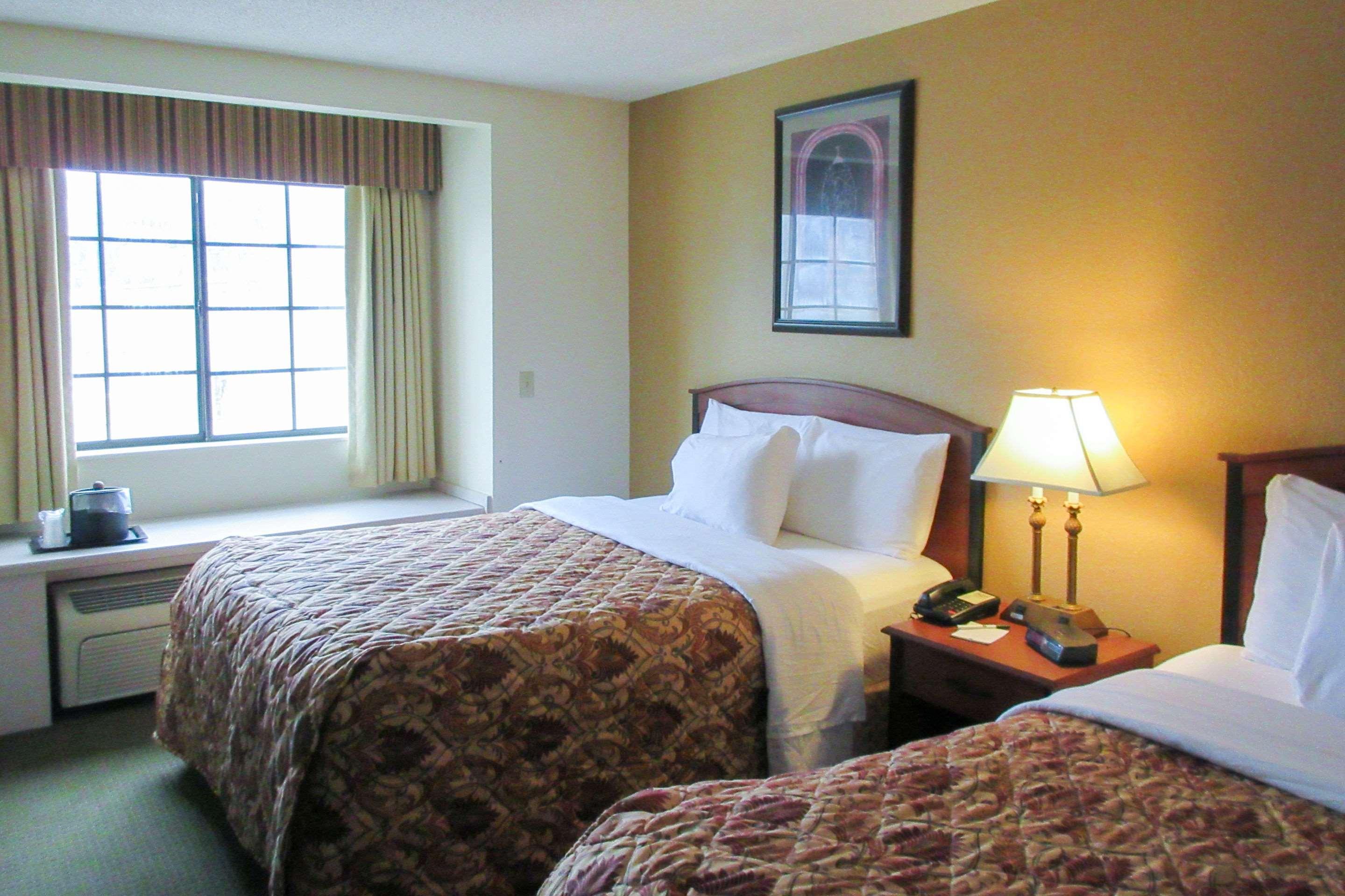 Hotel Quality & Next To Mountain Arts Center