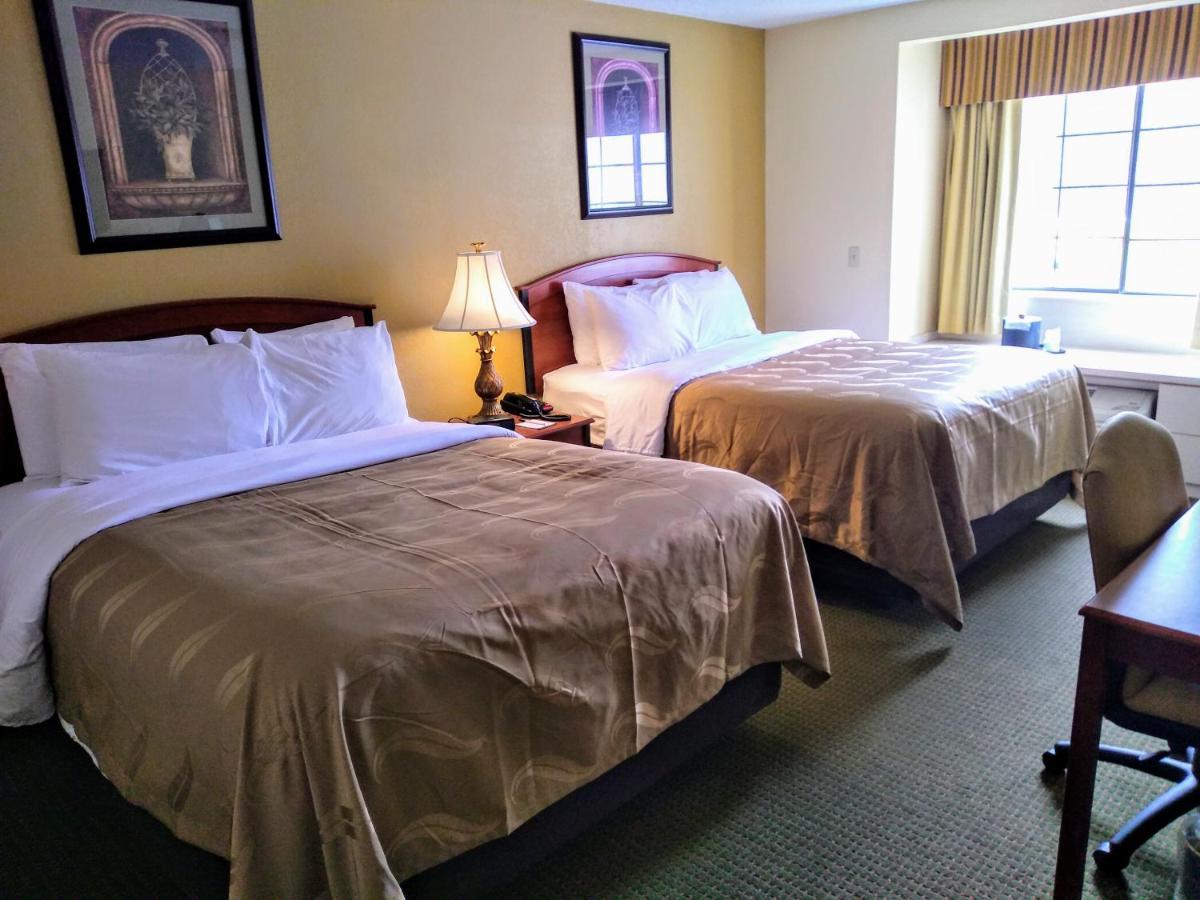 Hotel Quality & Next To Mountain Arts Center